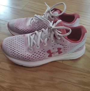 Under Armour Sneakers